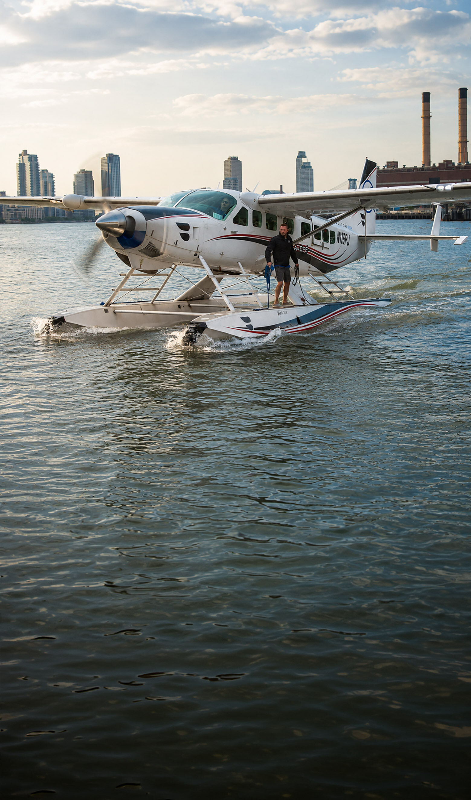 BLADE seaplane flight to Babe's in Sag Harbor